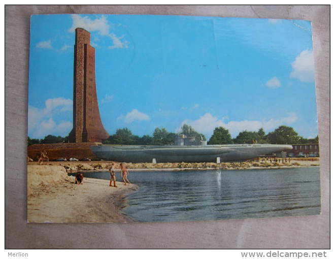 Deustschland -  Ostseebad  LABOE - Marine Ehrenmal Mit U995 -U-Boot - Submarine  D111071 - Laboe