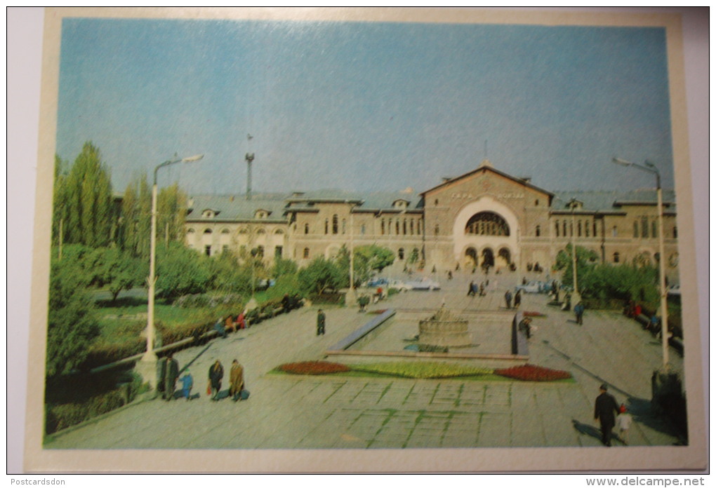 MOLDOVA. Kishinev Capital. RAILWAY STATION. 1974 - Moldavie