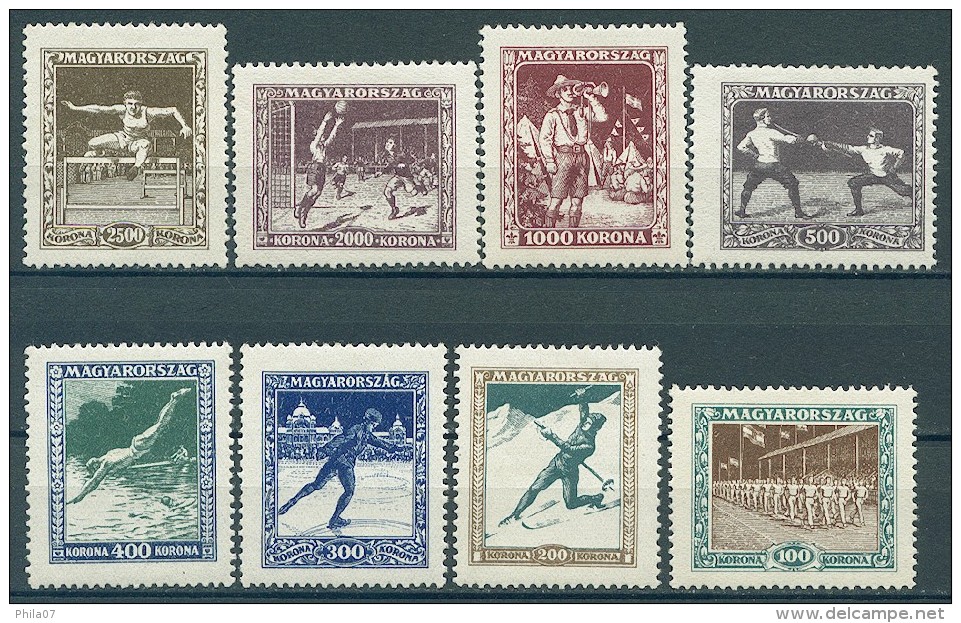 Hungary - Mi. No. 403 - 410, MH. Different Sports; Soccer, Ski, Fencing Etc. - Nuevos