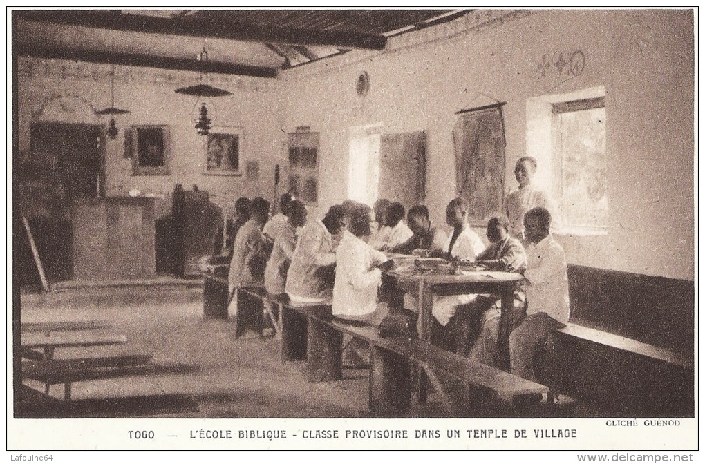 TOGO - Ecole Biblique - Classe Dans Un Temple De Village - Protestantisme - Togo