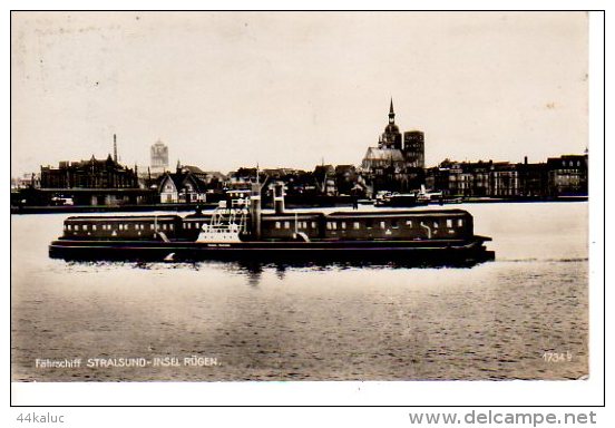 Fährschiff STRALSUND- Insel Rûgen  (train Sur Barge)   (Scan Recto Et Verso) - Stralsund
