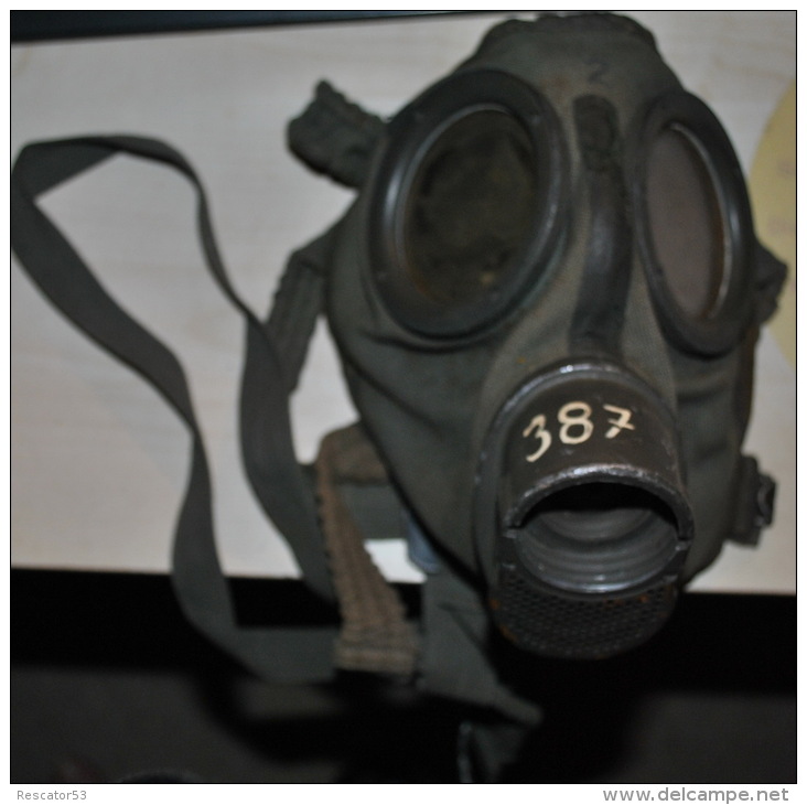 Masque à Gaz WWII Sans Cartouche Taille 2 - 1939-45