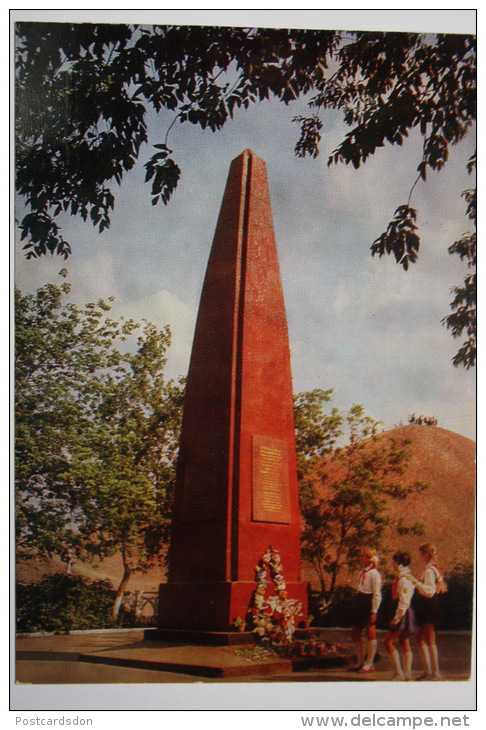 USSR PROPAGANDA.  Pioneer Movement  ( Communist Party Scouting) -  - Old PC 1978 - Visiting Miner´s Pit - Politieke Partijen & Verkiezingen