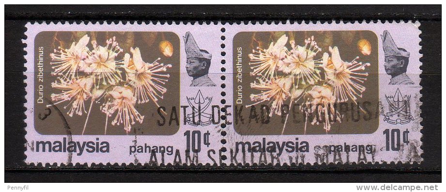 PAHANG - 1979 YT 93 X 2 USED - Pahang