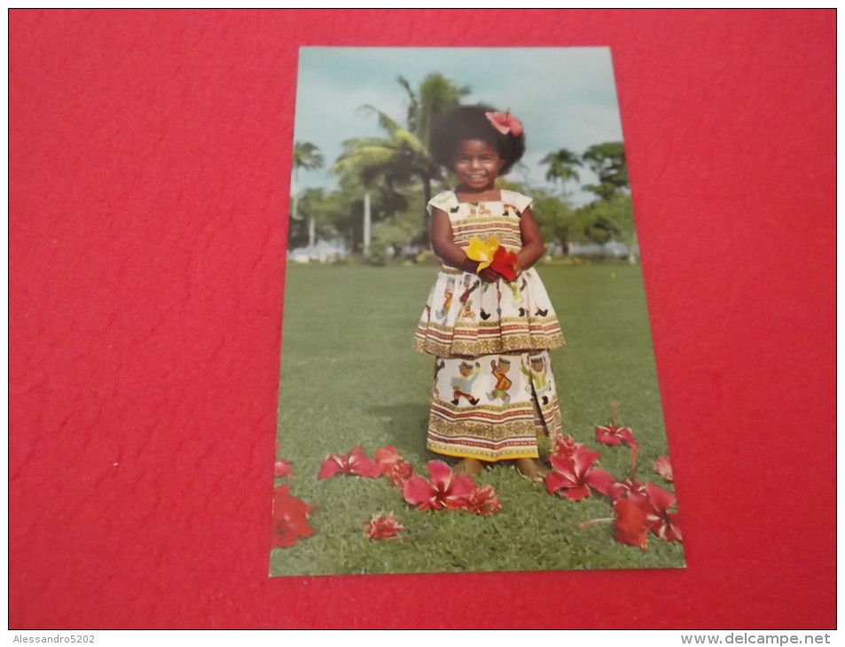 Fiji  9x14 Fijian Baby Elisabeth With Hibiscus Flowers - Figi