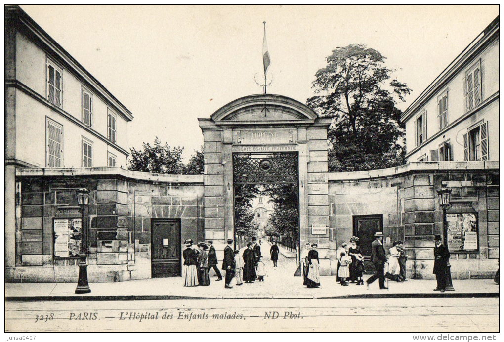 PARIS (75) Entrée De L'Hopital Des Enfants Malades Animation - Arrondissement: 15