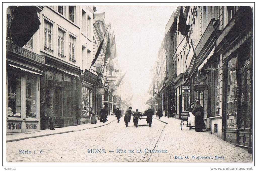 Mons Rue De La Chaussée édit Walbonnet Série 1.6 Bon état, Carte Animée Café Vins Bluyssen - Mons