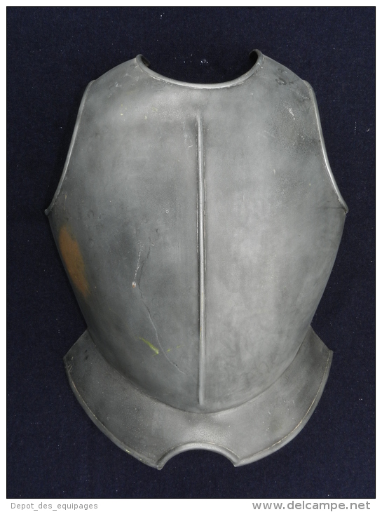 BEL ANCIEN PLASTRON CUIRASSE ou ARMURE