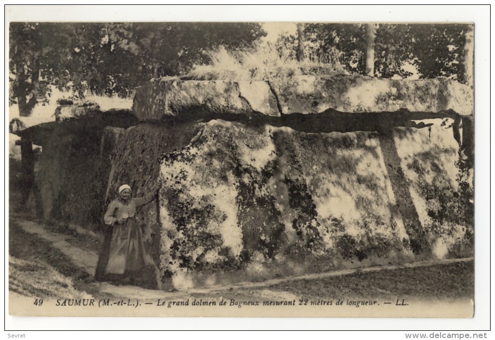 SAUMUR. - Le Grand Dolmen De Bagneux - Dolmen & Menhire