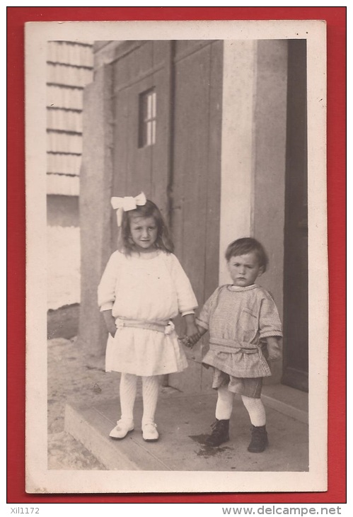AVD-053 Carte-Photo De Deux Enfants De Rueyres Près Bercher Echallens En 1924, Selon Information Au Dos. - Bercher