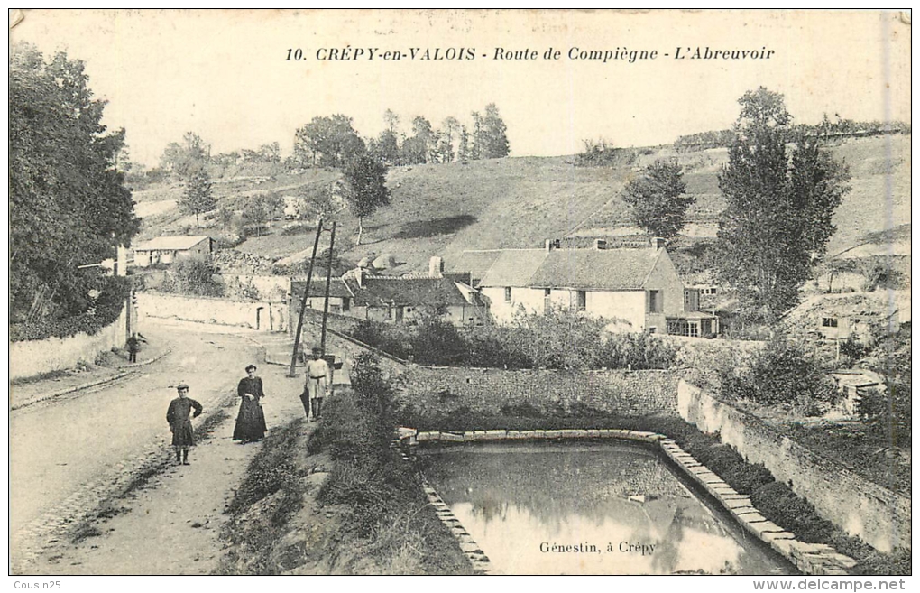 60 CREPY EN VALOIS - Route De Compiègne - L'Abreuvoir - Crepy En Valois