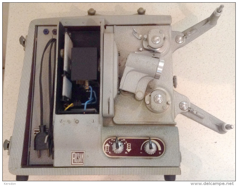 Projecteur De Film - ERCSAM Malex Record Avec 1 Boite De Rangement Et 3 Bobines Et 1 Lampe - Proiettori Cinematografiche