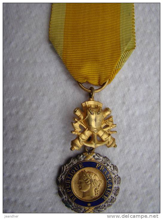 INSIGNE  MEDAILLE MILITAIRE - Altri & Non Classificati