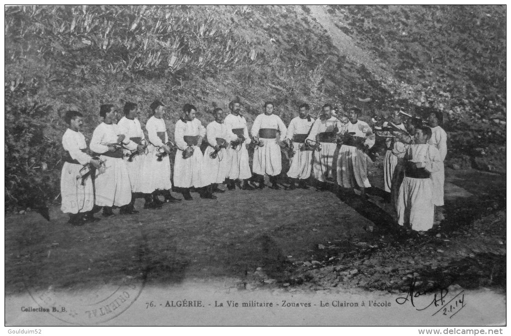 La Vie Militare, Zouaves, Le Clairon à L´école - Hombres