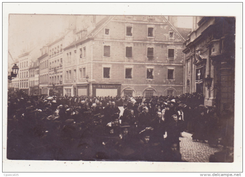 BESANCON - CARTE PHOTO - ENTERREMENT DE FULBERT PETIT ARCHEVEQUE - CPA TRES ANIMEE - Besancon