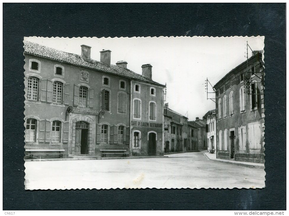 CASTELNAU RIVIERE BASSE PLACE DE LA MAIRIE  CIRC  OUI  / 1957  EDIT - Castelnau Riviere Basse