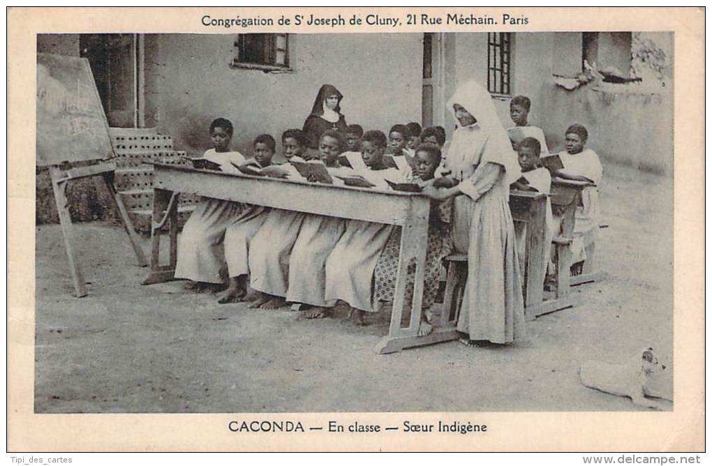 Angola - Caconda - En Classe, Soeur Indigène - Angola