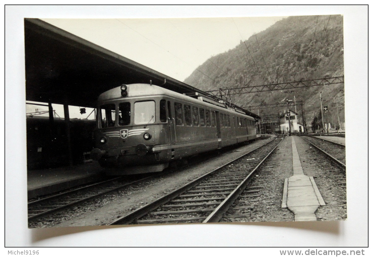 Photo Train 661 Environ De Brig/Brigua Ligne Brig-Bern Gare à Situer Mars 1959 - Gares - Avec Trains