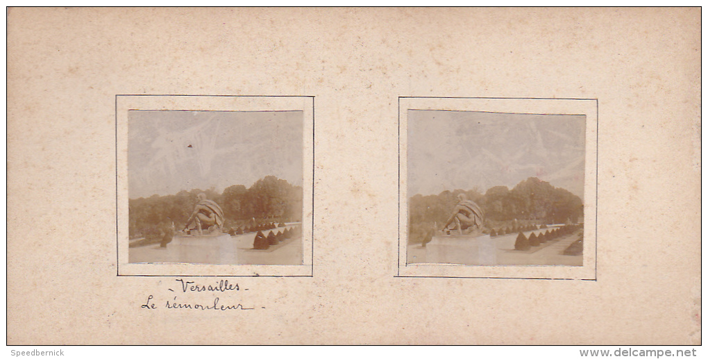 J- 2 Photos Stereoscopiques 40x45mm Vers 1900. Aix Les Bains Savoie France. Petit Port + Versailles Rémouleur - Photos Stéréoscopiques