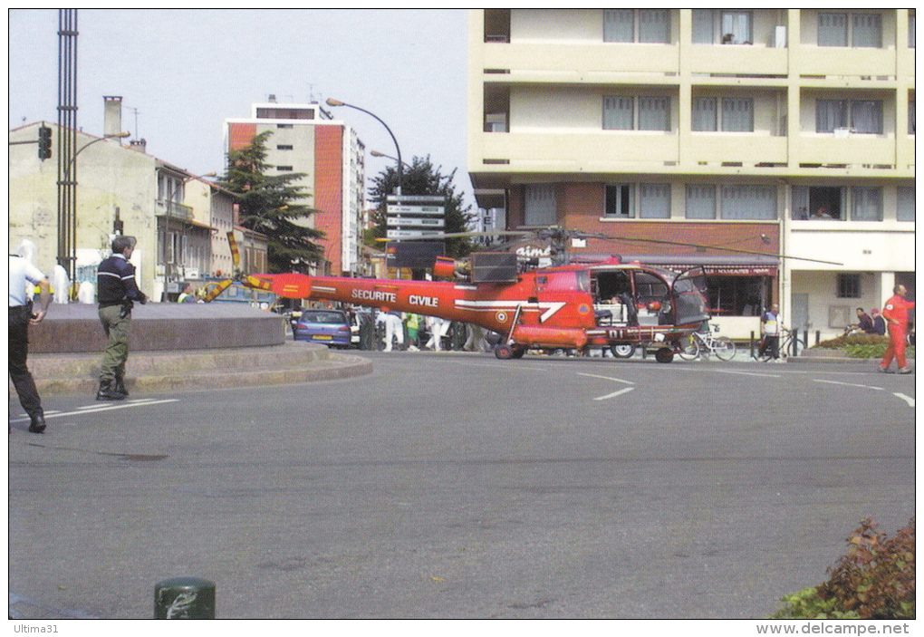 CPM CATASTROPHE AZF TOULOUSE 21 SEPTEMBRE 2001 EXPLOSION HELICOPTERE SECOURS 1/8 - Catastrofi