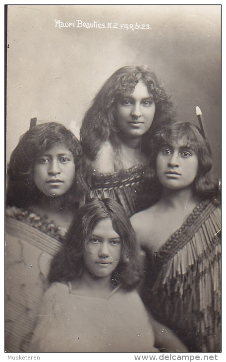 New Zealand PPC Maori Beauties Ca. 1923 Real Photo Post Card Frank Duncan & Co. Sent To HÄLSINGBORG Sweden (2 Scans) - Nouvelle-Zélande