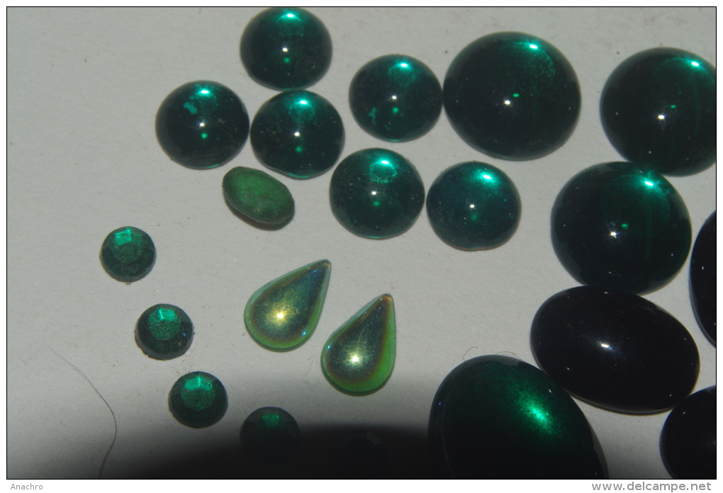 LOT De PIERRES PIERRERIES En VERRE Pour CREATION BIJOU VERT Et NOIR JAIS - Pearls