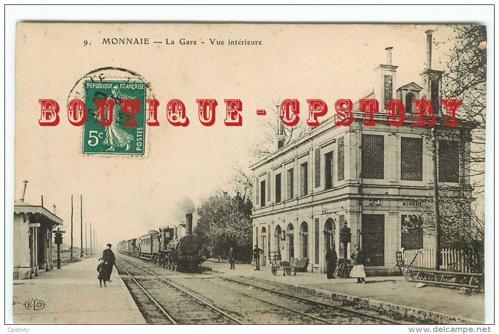 37 - MONNAIE < Arrivée Du Train à La Gare De Chemin De Fer - Railway Station - Bahnhof - Dos Scanné - Monnaie