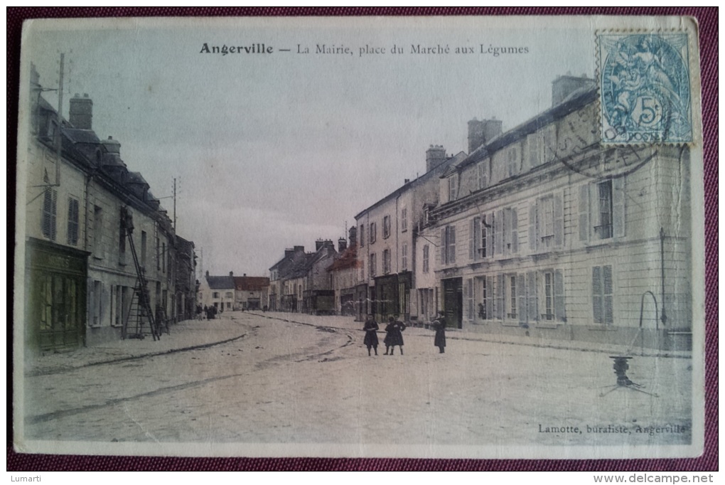 D 91 - ANGERVILLE - La Mairie , Place Du Marché Aux Légumes .1906. - Angerville