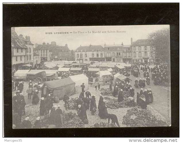 29  Lesneven La Place Le Marché Aux Sabots Bretons édit. Villard N° 5159 Animée - Lesneven