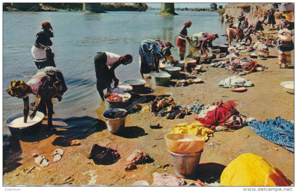 AFRICA IN COULEURS 3447 -Washerwoman, Lavandière, River, Vintage Old Postcard - Sin Clasificación