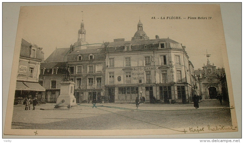 La Felche - Place Henri IV - Restaurant Hotel De France Et De La Poste - La Fresnaye Sur Chédouet