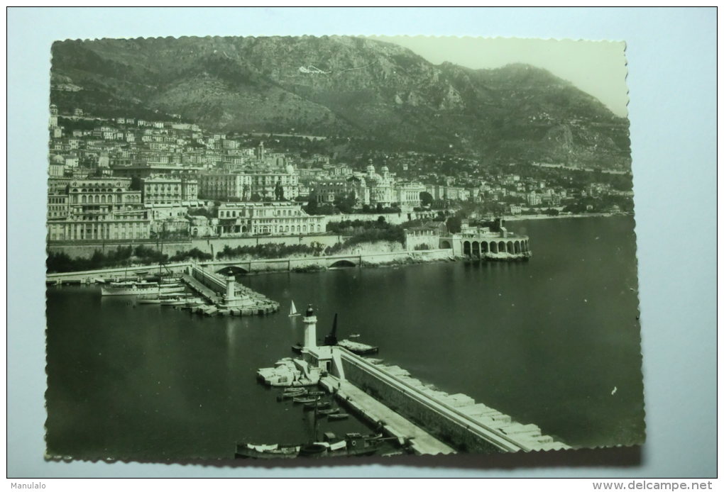 Monaco - L'entrée Du Port Et Monte Carlo - Haven