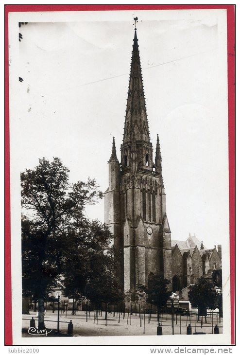 FONTENAY LE COMTE 1940 CATHEDRALE NOTRE DAME MARCHE CARTE EN BON ETAT - Fontenay Le Comte