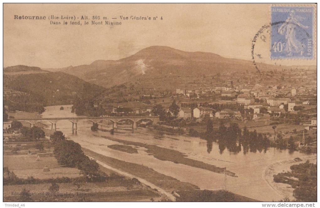 RETOURNAC 43 ( VUE GENERALE DANS LE FOND LE MONT MIAUNE ) - Retournac