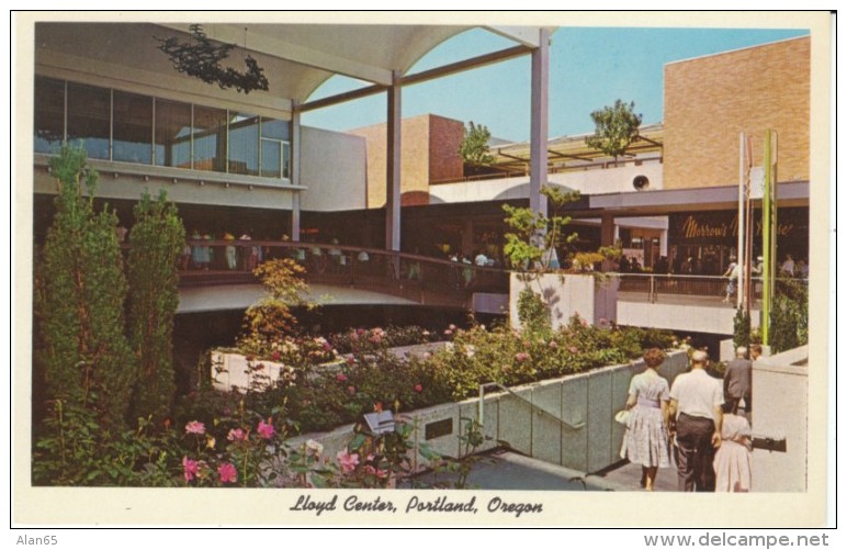 Portland OR Oregon, Lloyd Center Shopping Mall Exterior View, C1960s Vintage Postcard - Portland