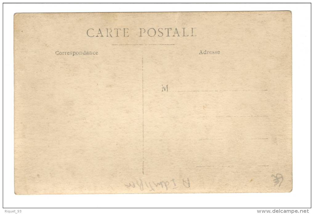 CARTE PHOTO (467 TMR ATELIER) Lisible Sur Le Scan ( Militaires 14.18 , Au Casernement) - Zu Identifizieren