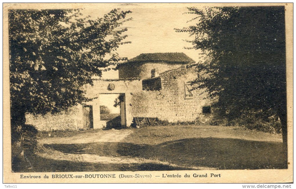 Brioux Sur Boutonne - L'entrée Du Grand Port - Brioux Sur Boutonne