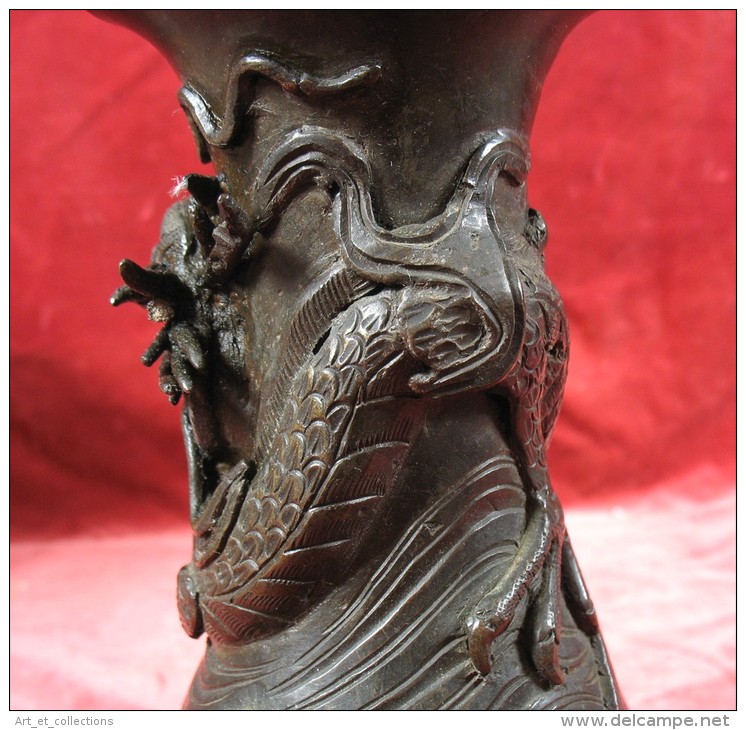 Intéressant Vase Chinois en Bronze d’époque XIXè
