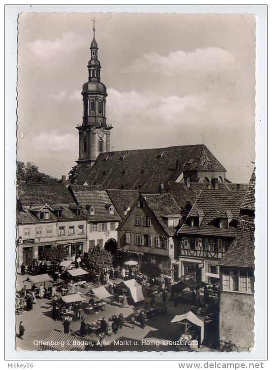 Allemagne--OFFENBURG--1961--Aiter Markt U Heilig Kreuzkirche (très Animée,marché),cpsm 10 X 15 Phot-Grimm - Offenburg