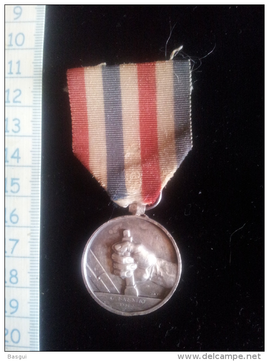 Médaille, Jeton Argent  Des Cheminots 1943 - Professionals / Firms