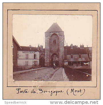 BD- 2 Photos Stereoscopiques 40x45mm Vers 1900. Moret Sur Loing France - Porte Bourgogne - Photos Stéréoscopiques