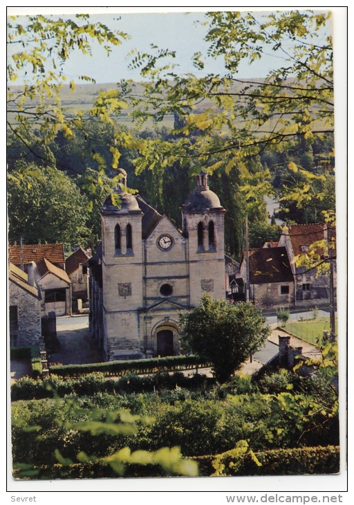 MEDAN  - L'Eglise Romane  - .  CPM  . - Medan