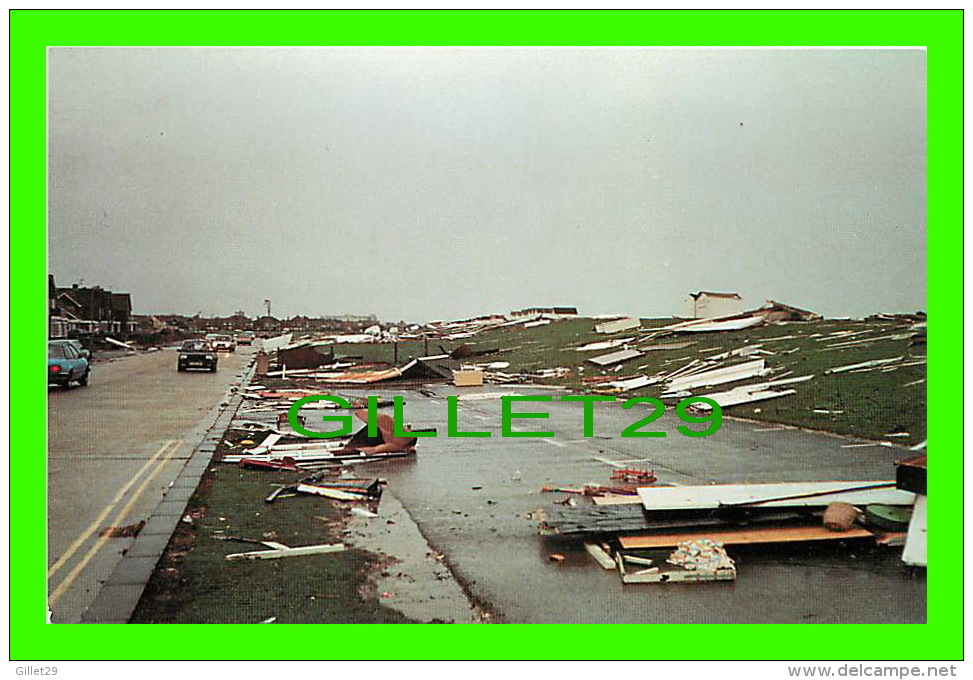 GORING BY SEA, WORTHING - WORTHING GREAT GALE, OCTOBER 1987 - BEACH HUTS REDUCED TO MATCHWOOD - THOUGHT FACTORY - - Worthing