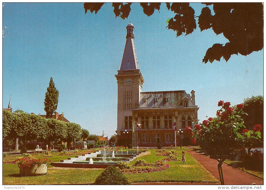 NORD PAS DE CALAIS - 62 - LIEVIN - La Mairie - CPM - Lievin