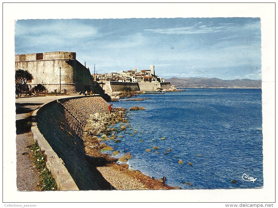 Cp, 06, Antibes, La Citadelle, La Vieille Ville Et Ses Remparts - Antibes - Old Town