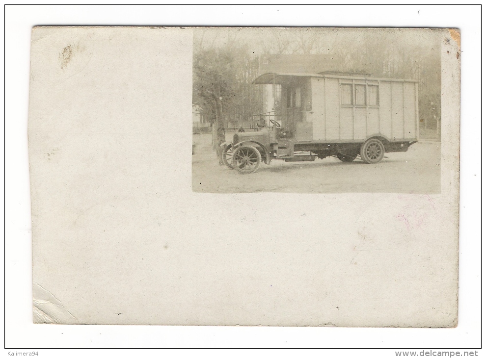 ESSONNE  /  BOUTIGNY-sur-ESSONNE  /  LE  CAMION-ROULOTTE  DE  Mme PONTON , ARTISTE-PEINTRE - Camions & Poids Lourds