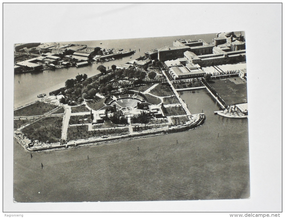 VENEZIA - Isola Di San Giorgio Con Teatro Verde Dall´aereo - Venezia