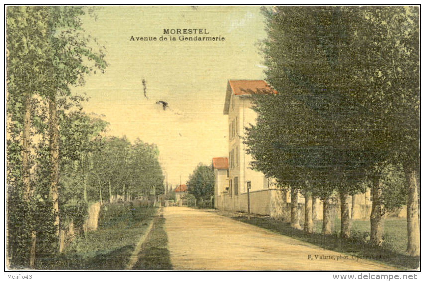 38/CPA - Morestel - Avenue De La Gendarmerie - Morestel