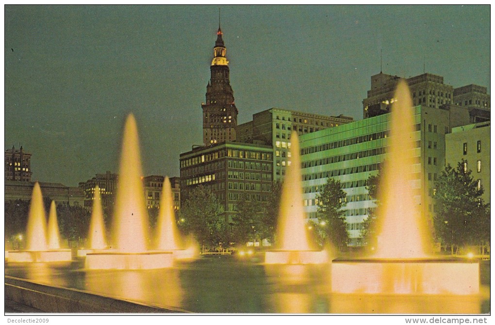ZS50182 Fountains On The Mall  Cleveland   2 Scans - Cleveland