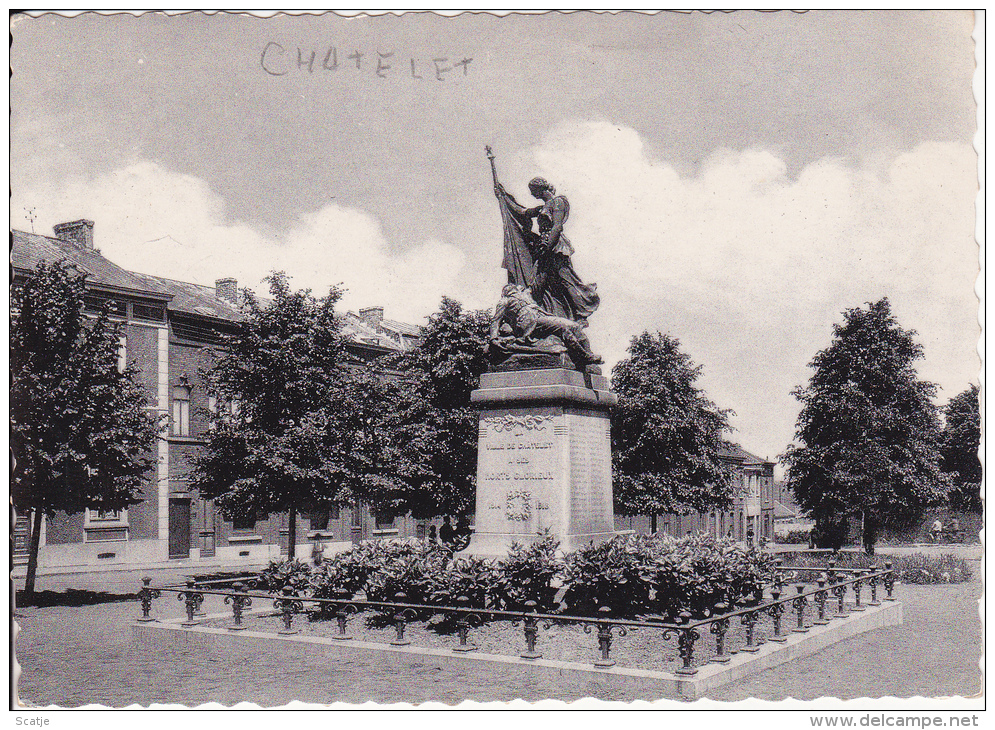 Châtelet. -  Place Jean Guioz - Monument Aux Morts 1914-1918 - Châtelet